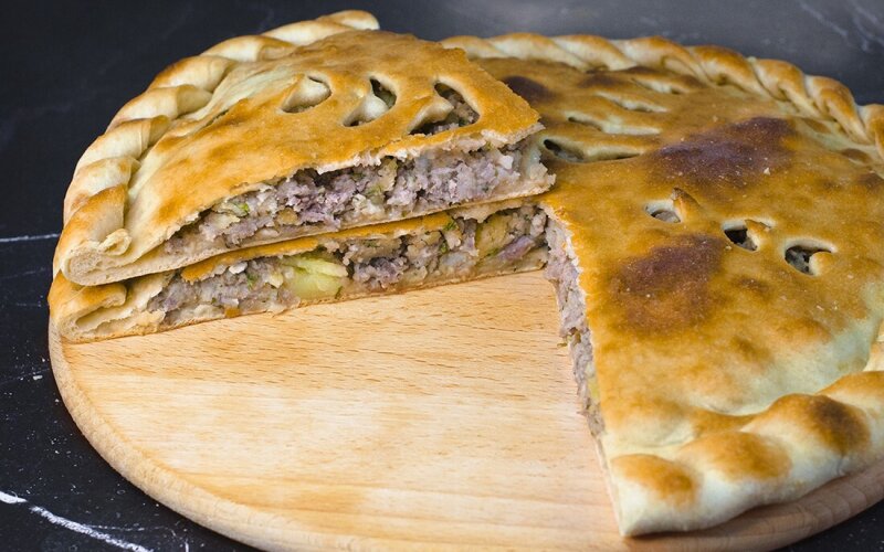 Пирог с говядиной и картофелем