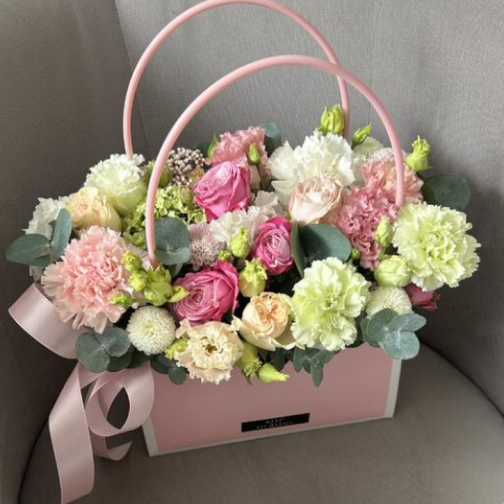 Цветы в сумочке L