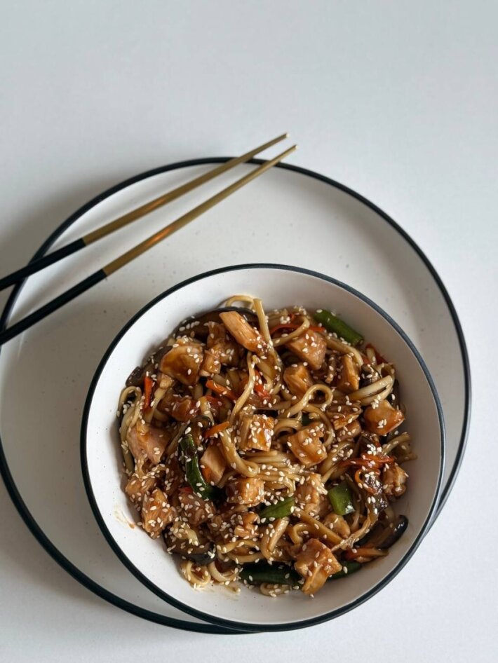 WOK лапша/рис с курицей