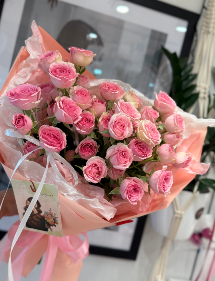 Букет из кустовых роз №3