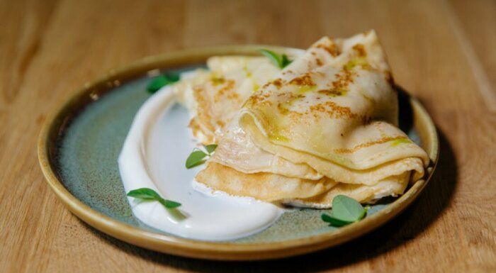 Корка и крошки