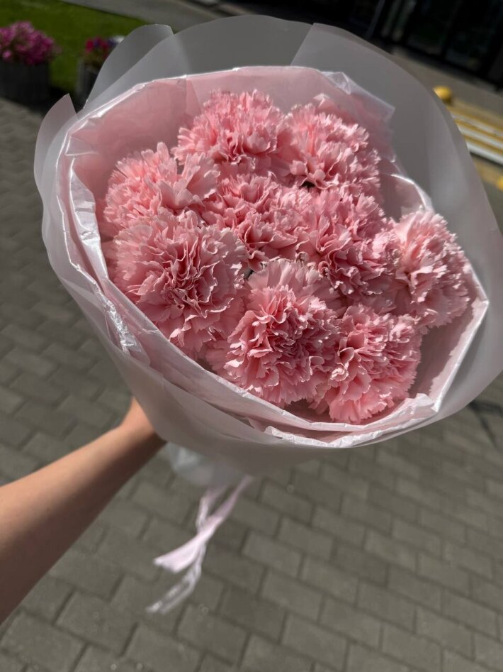 Моно из гвоздик