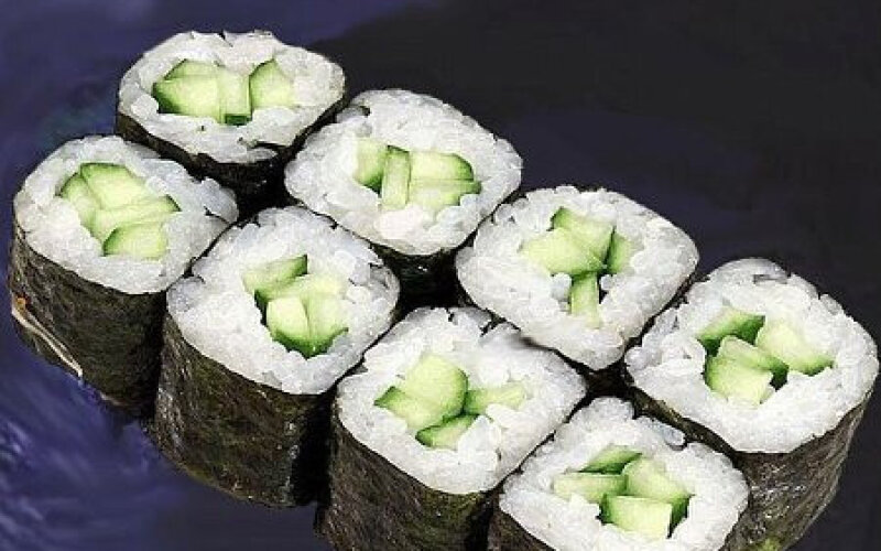 Хосомаки с огурцом