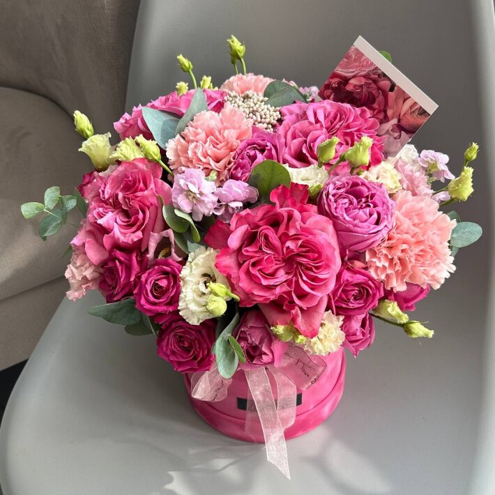 Композиция в бархатной коробке «Only Pink»