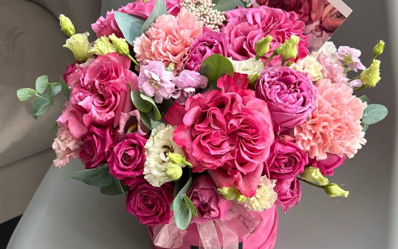 Композиция в бархатной коробке «Only Pink»