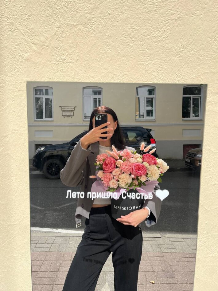 Шляпная коробка в розовых оттенках