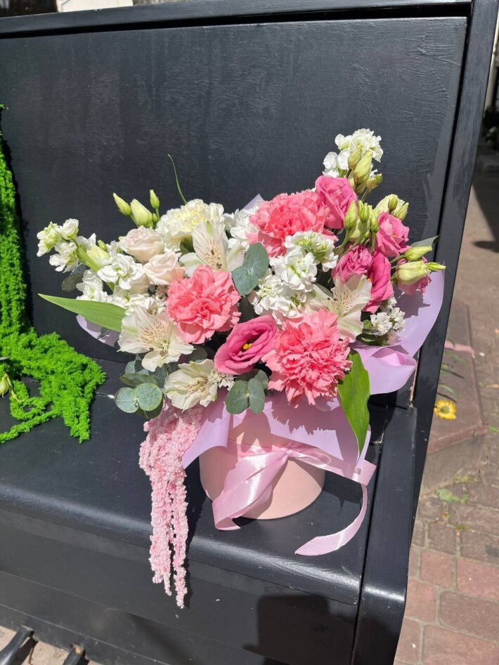 Шляпка нежная