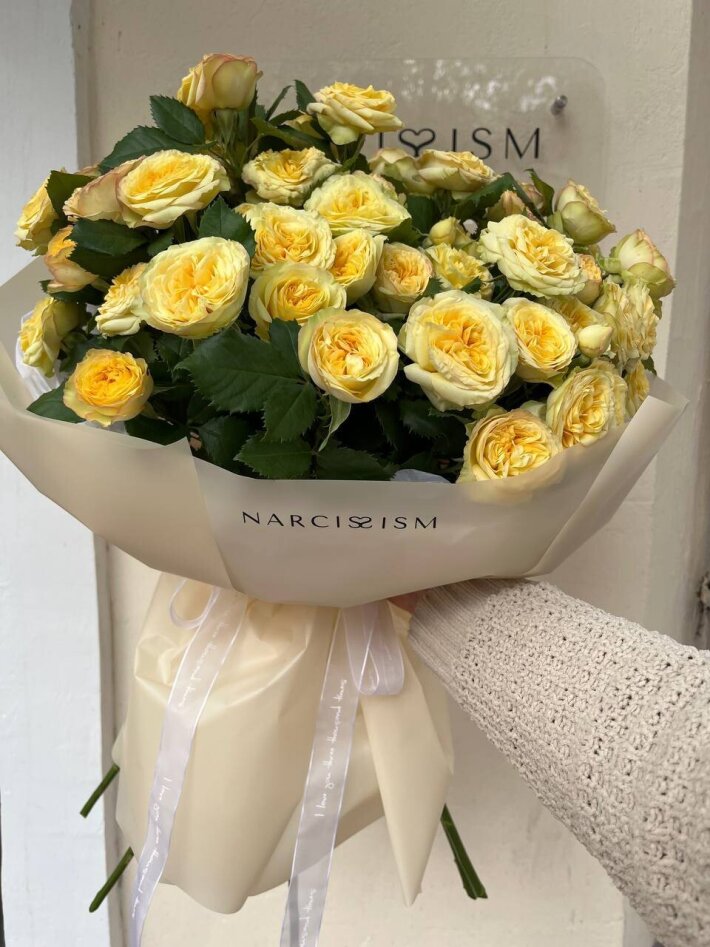 Букет пионовидных роз