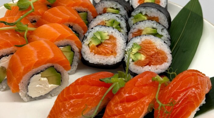 Служба доставки «Ваши Sushi»