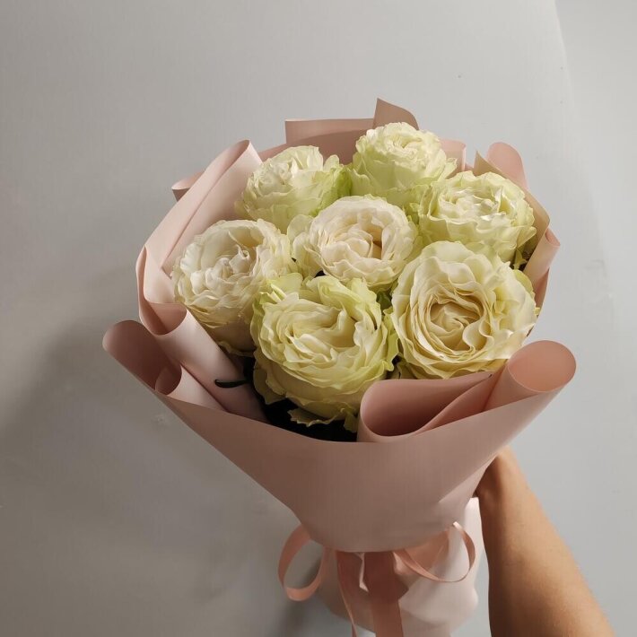 Букет из белых роз