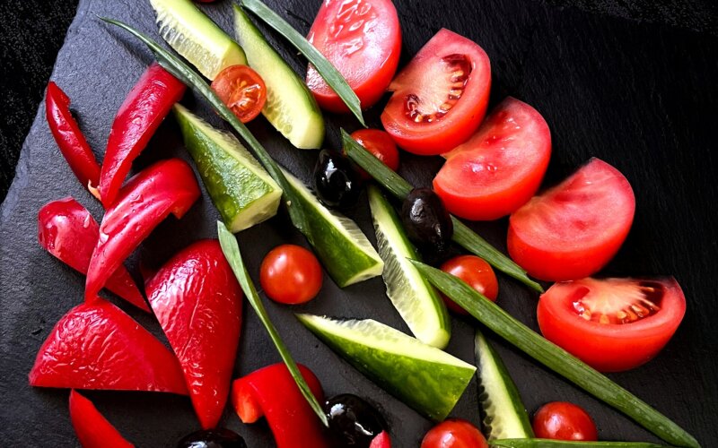 Ассорти из свежих овощей