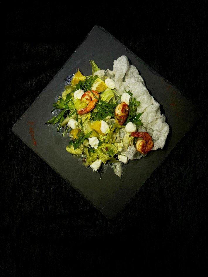 Салат с креветкой и апельсином