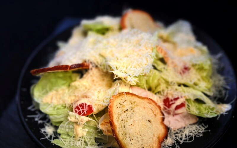 Салат «Цезарь» с курицей