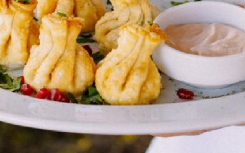 Жареные «Калакури» с говядиной и зеленью