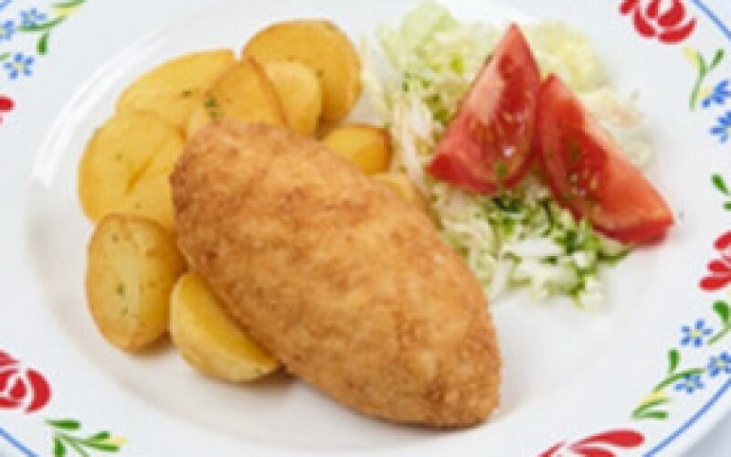 Куриная котлета с пикантным маслом и сыром