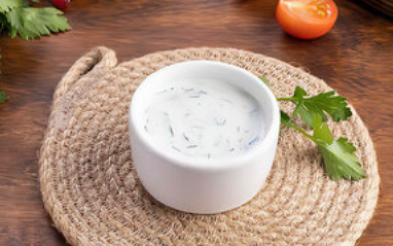 Мацони с зеленью