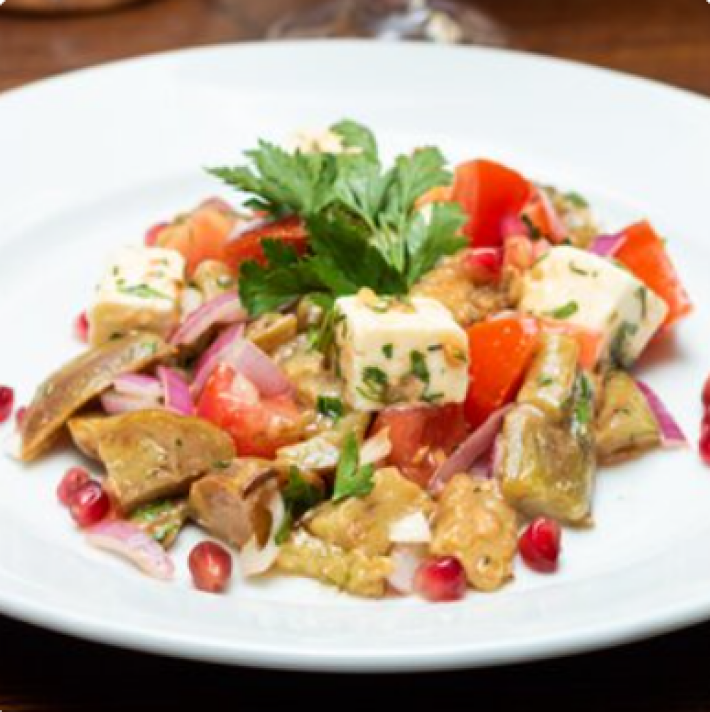 Салат с печеными баклажанами