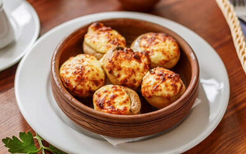 Шампиньон, запеченные в кеци