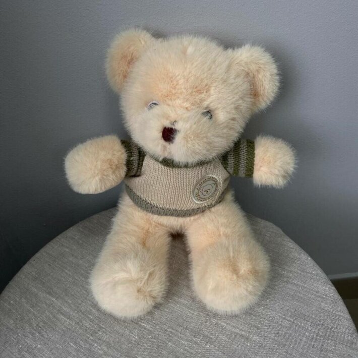 Мишка плюшевый