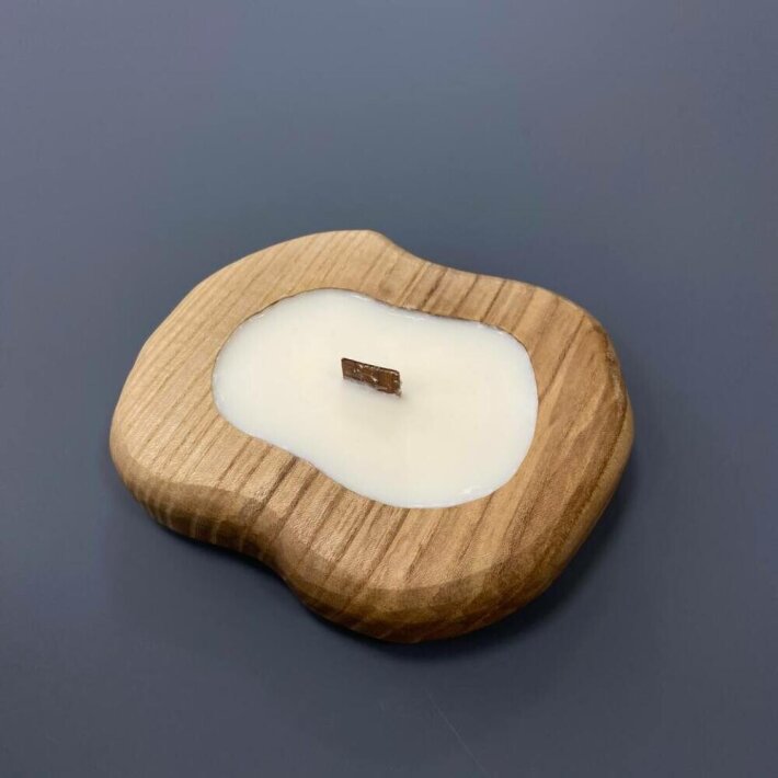 Аромасвеча в дереве «Морская соль и орхидея»