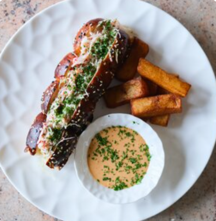 Хот-дог с камчатским крабом