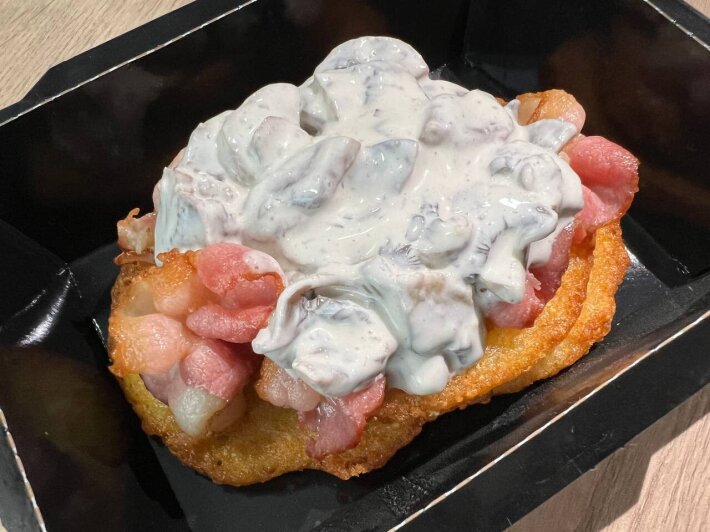 Хашбраун с грибами и беконом