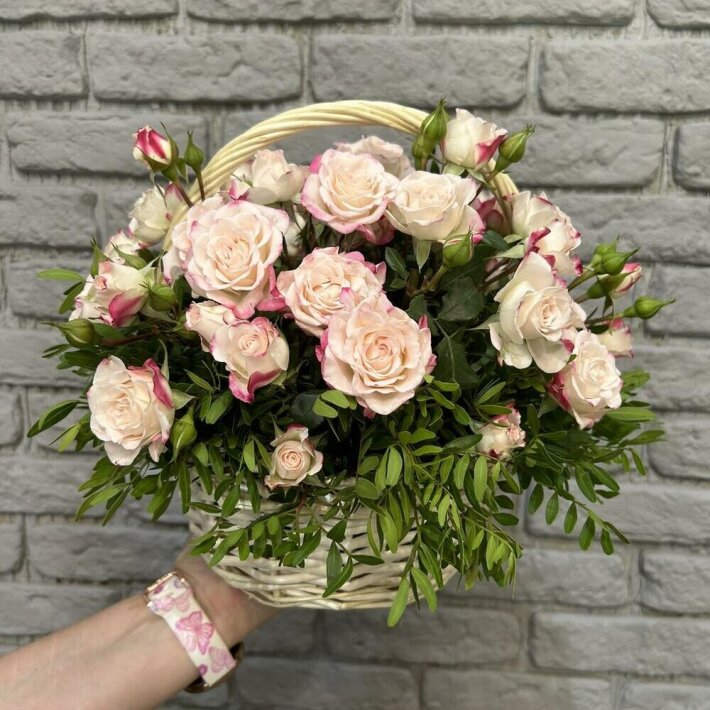 Композиция в корзине