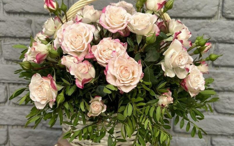 Композиция в корзине