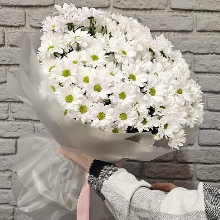 Букет ромашек примерно 151 штука