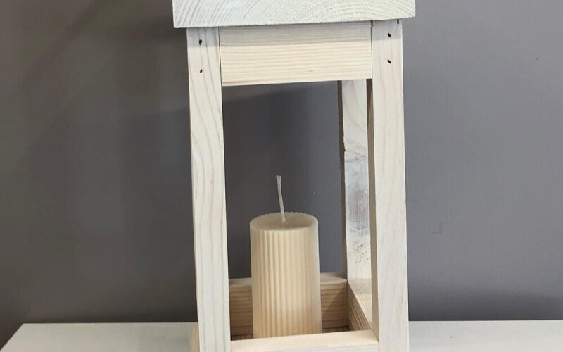 Фонарь деревянный