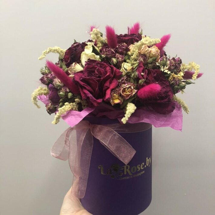 Букет их сухоцветов в коробке