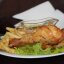 Голень гриль с хрустящей корочкой и картофелем фри