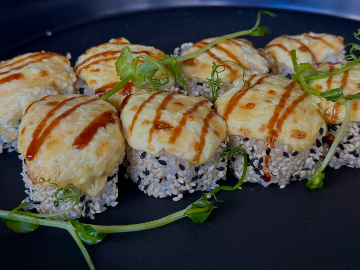 Запечённый ролл «Аляска с тунцом»