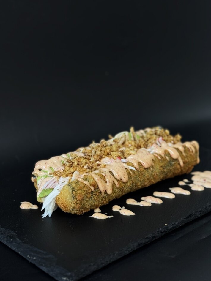 Ролл дог спайси краб