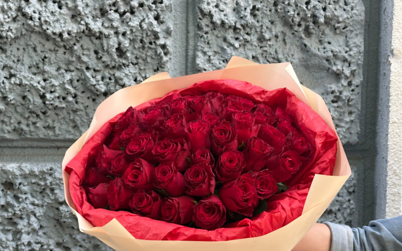 Букет из 51 красной розы