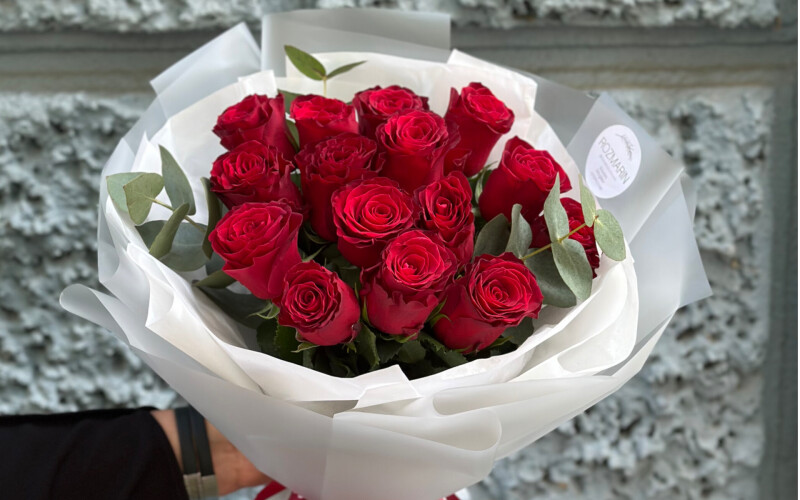 Букет из красных роз