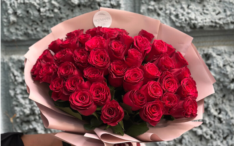 Букет из 45 красных роз