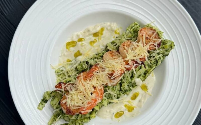 Паста «Креветки и соус дорблан»