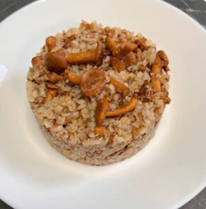 Гречка с лисичками и луком