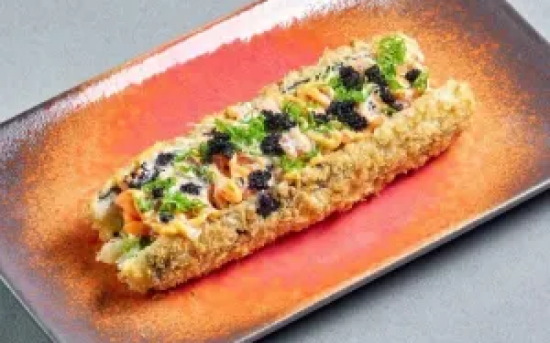 Мега ролл «Лосось- авокадо»