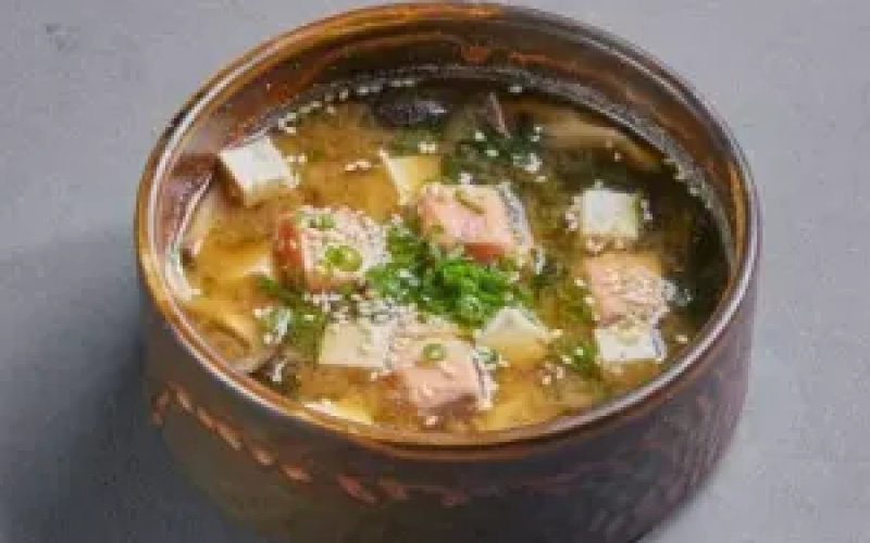 Мисо суп с лососем