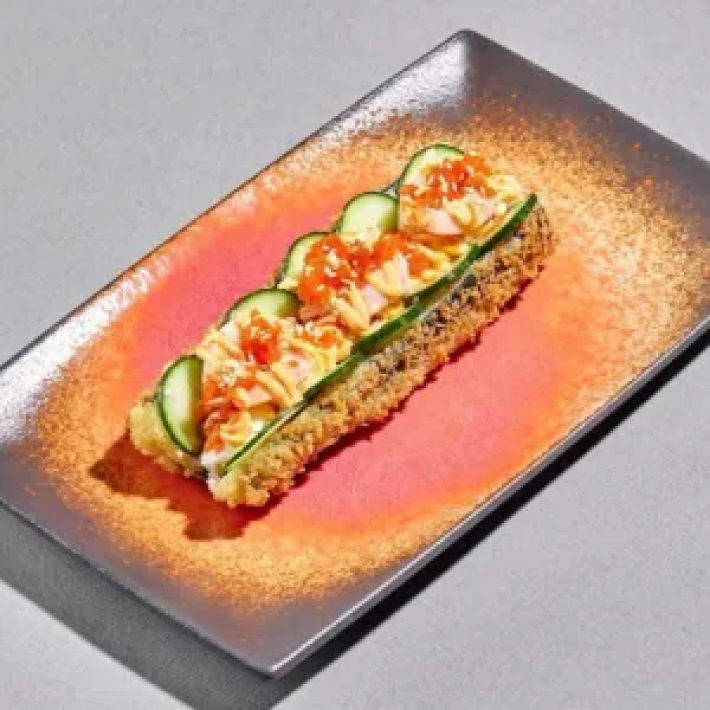 Мега ролл «Креветка-огурец»