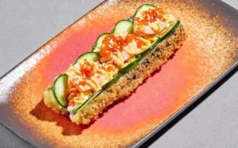 Мега ролл «Креветка-огурец»