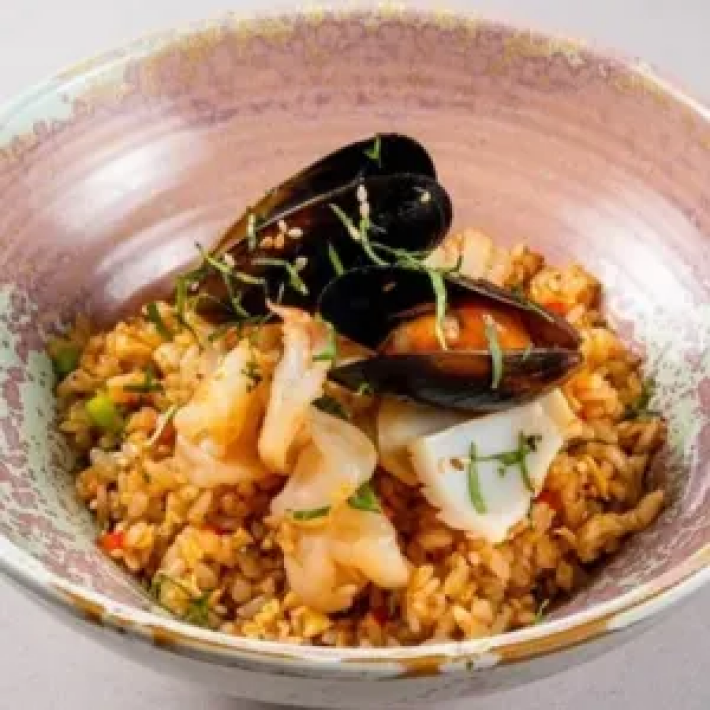 Жаренный рис с морепродуктами