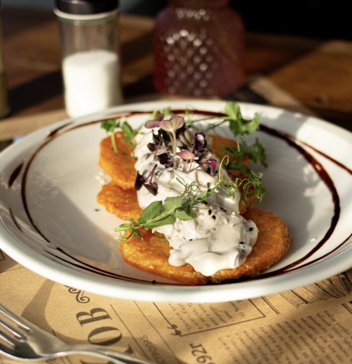 Драники с грибным соусом