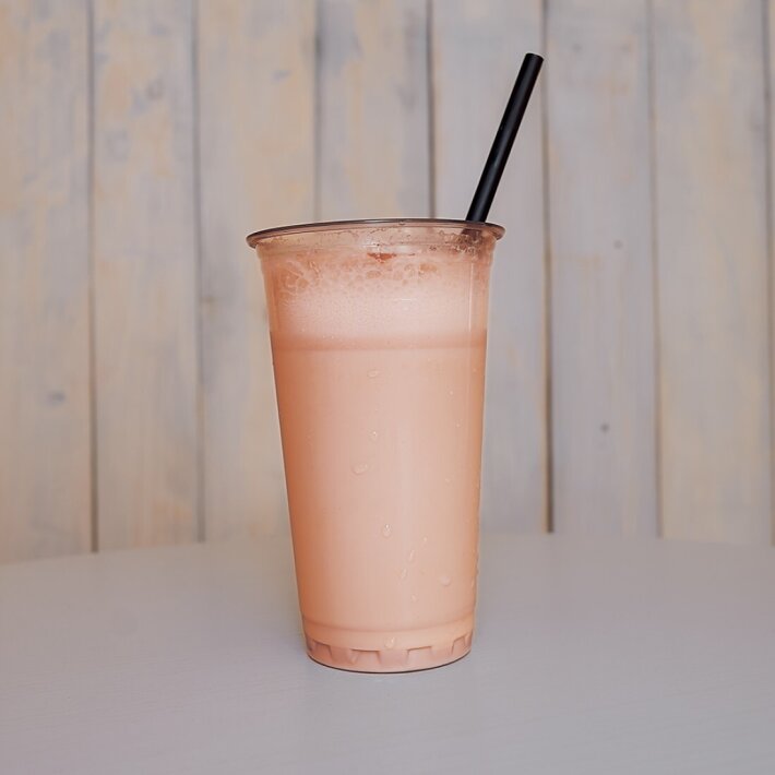 Манго молочный коктейль