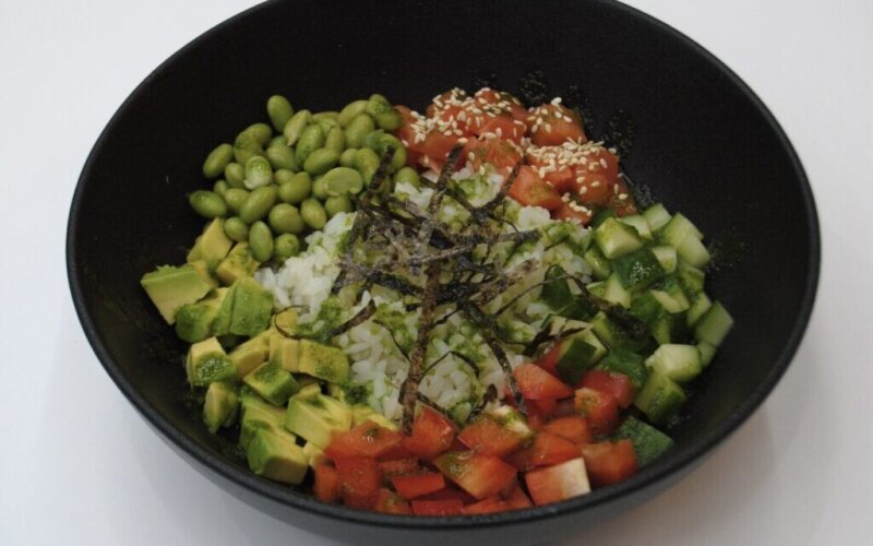 Поке с лососем