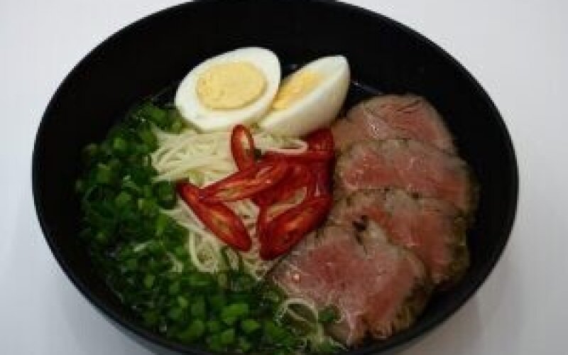 Рамэн с ростбифом