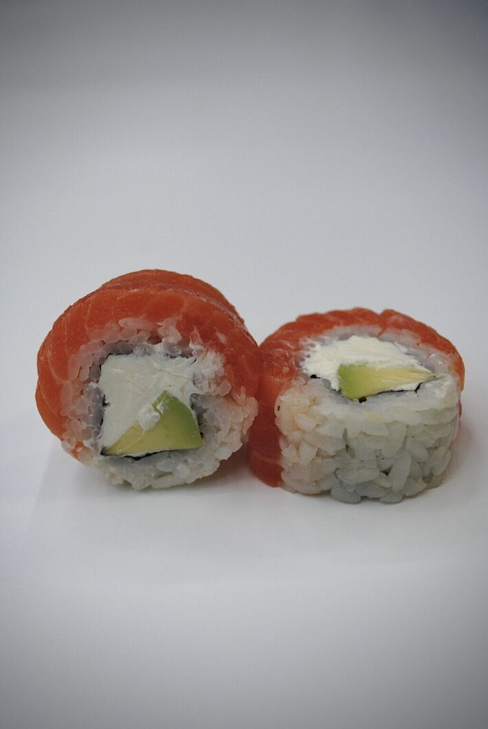 Ролл  «Филадельфия авокадо маки»