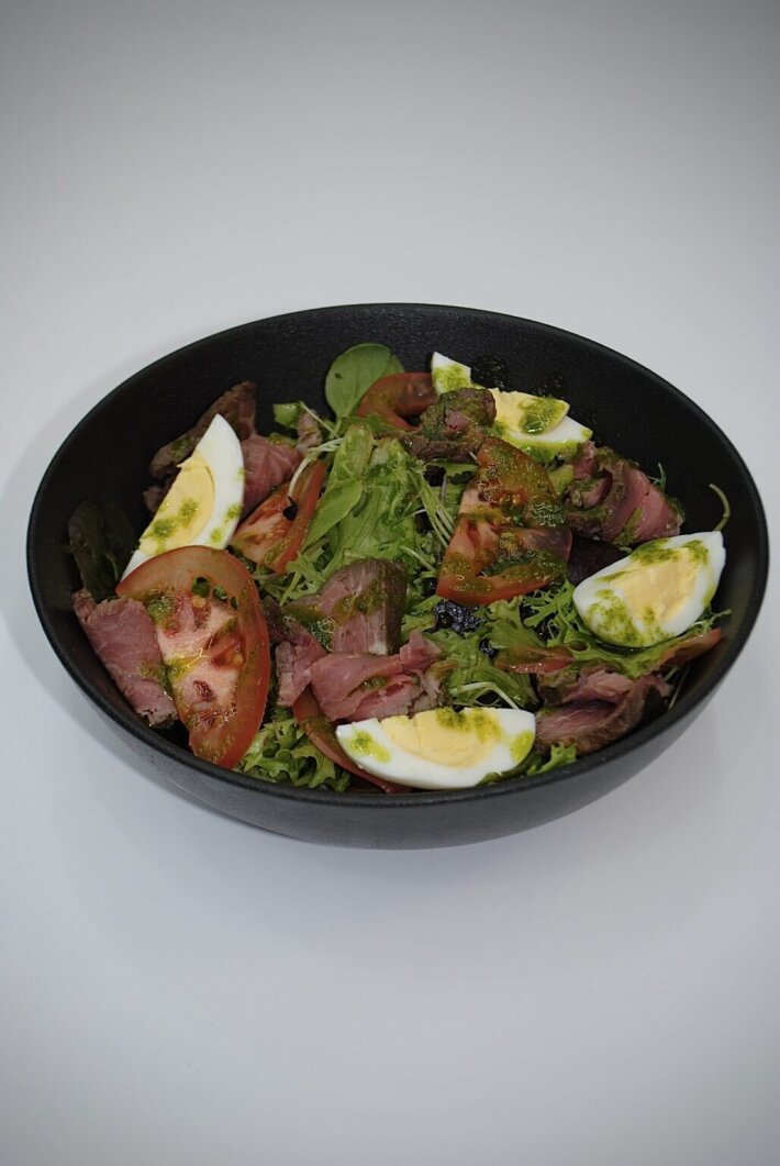 Салат с ростбифом